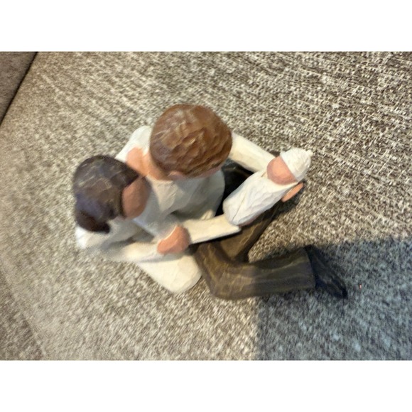 Willow Tree® by Susan Lordi 26029 NEW LIFE Mother, Father & Baby Resin Figurine - Picture 2 of 4